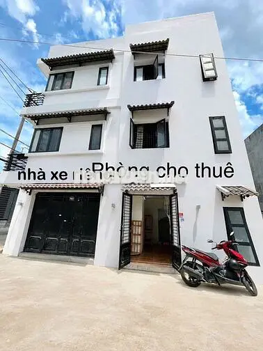 Cần bass lại phòng trọ như hình
