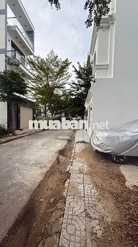 ĐẤT ĐẸP QUẬN 7 - HTP - NGANG 7M HẺM XE HƠI ĐẬU TRƯỚC CỬA