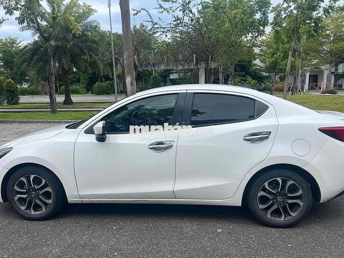 Mazda Mazda 2 Sedan AT 2018 Trắng 106622 km