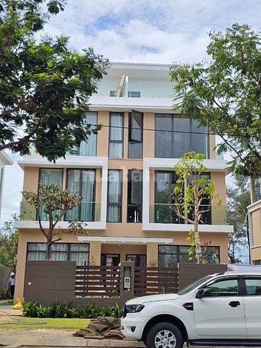 BIỆT THỰ SÂN GOLF, SÁT SÔNG, KỀ BIỂN ĐÀ NẴNG
