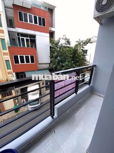 STUDIO BAN CÔNG KHÔNG NỘI THẤT TẦNG 1  FREE PHÍ DV CƯ XÁ BẮC HẢI Q10