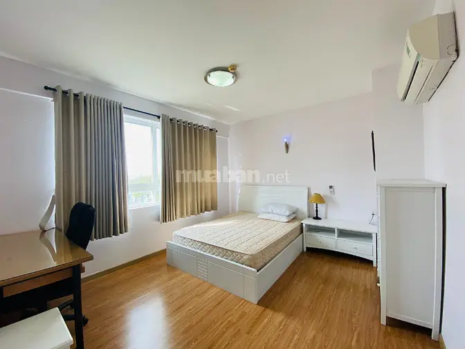Bán Gấp Căn Góc Hùng Vương Plaza Q5 - 126m² (3PN, 3WC) - Sổ Hồng Riêng