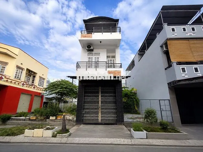 🏡 CHO THUÊ NHÀ NGUYÊN CĂN 3 PHÒNG NGỦ – VĨNH HOÀ – 10 TRIỆU/THÁNG