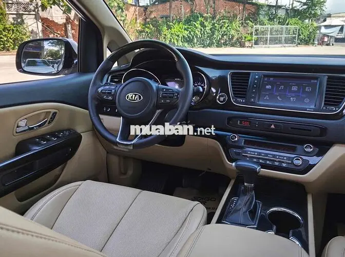 Kia Sedona 2020 Dầu Trắng 7 chỗ Tự động
