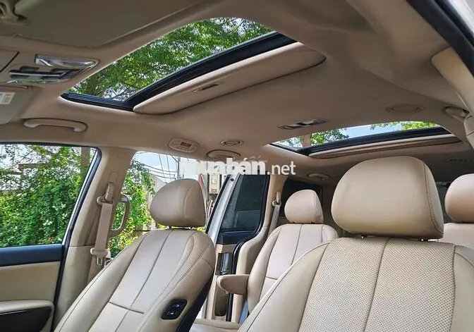 Kia Sedona 2020 Dầu Trắng 7 chỗ Tự động