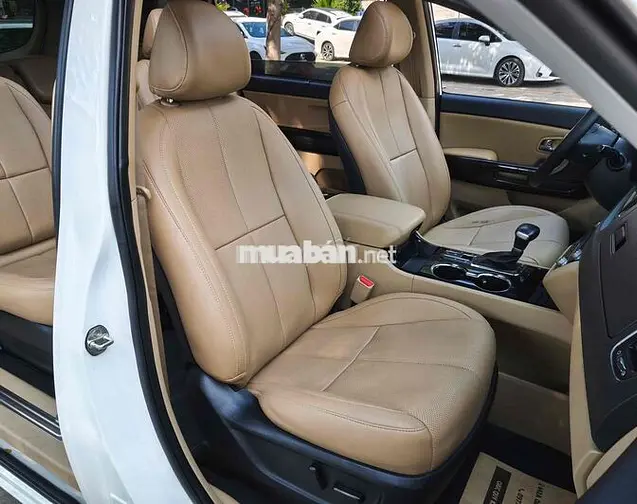 Kia Sedona 2020 Dầu Trắng 7 chỗ Tự động