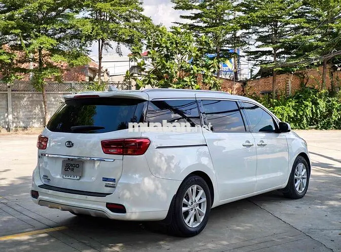 Kia Sedona 2020 Dầu Trắng 7 chỗ Tự động
