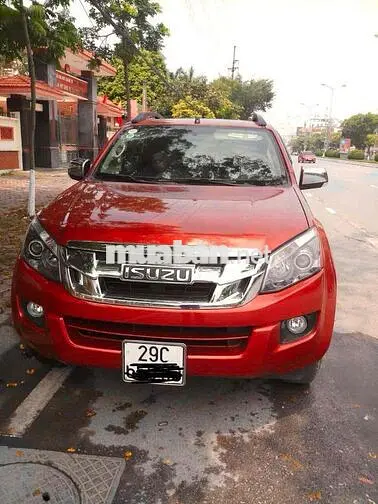 Isuzu D-Max Đỏ Số sàn 5 chỗ