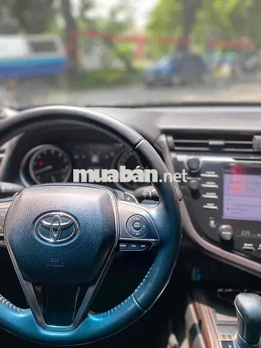 Toyota Camry 2.5Q Đen 123.864 km