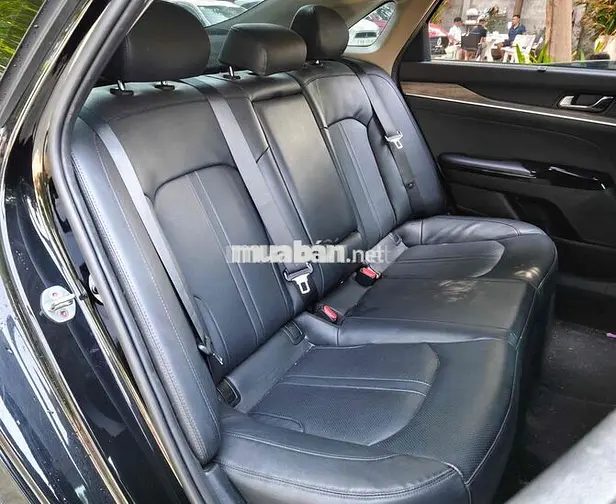 Kia K5 Luxury Đen 38.000km