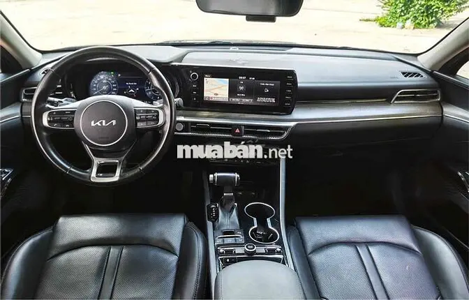 Kia K5 Luxury Đen 38.000km