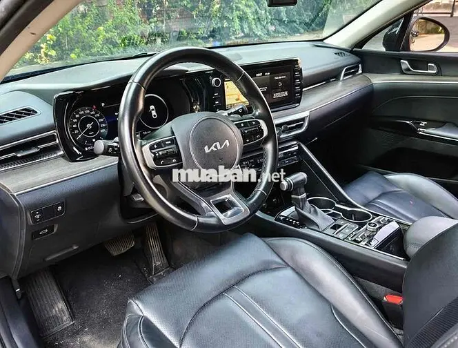 Kia K5 Luxury Đen 38.000km