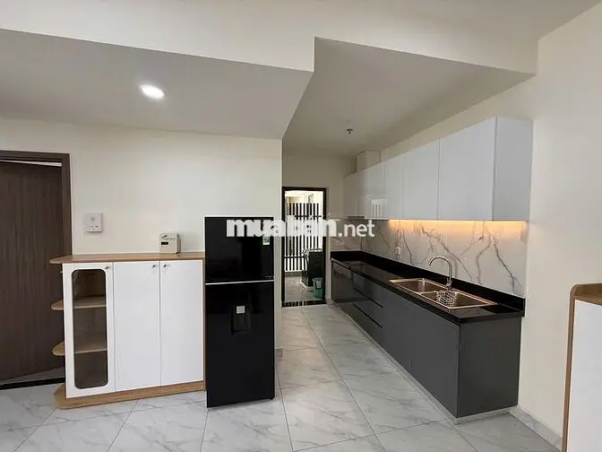Cho thuê 2PN 2WC Có Ban Công Full Nội Thất View Hồ Bơi - Nhà mới