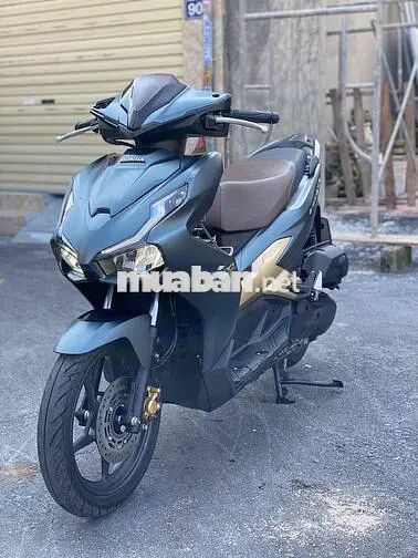 Honda Air Blade 160cc Xám vàng 8015 km