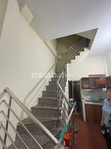 Cho thuê nhà ngõ 127 Văn Cao, Liễu Giai, Ba Đình, Hà Nội