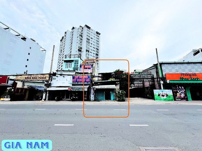 BÁN NHÀ MẶT TIỀN KINH DOANH : 30 NGUYỄN XÍ - P. 26 - Q. BÌNH THẠNH HCM
