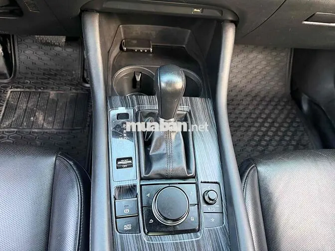 Mazda Mazda 3 Luxury 2020 Trắng 69000 km