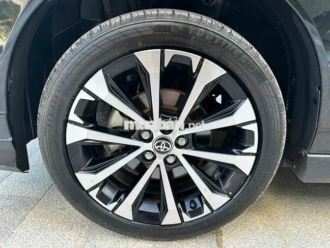 Toyota Veloz 2022 màu Đen Top