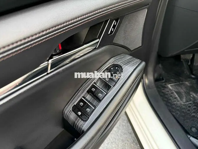 Mazda Mazda 3 Luxury 2020 Trắng 69000 km