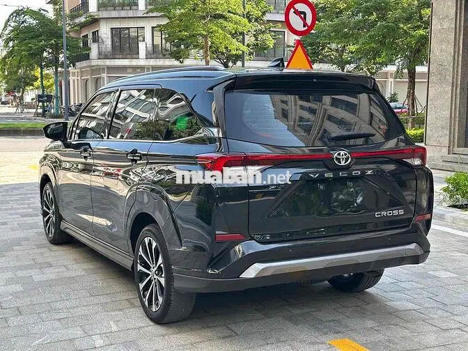 Toyota Veloz 2022 màu Đen Top