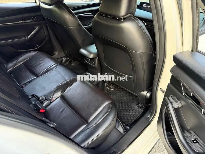 Mazda Mazda 3 Luxury 2020 Trắng 69000 km