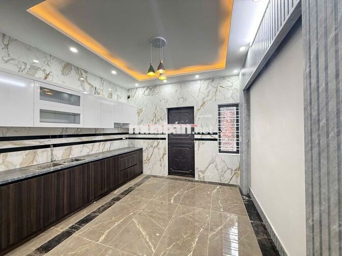 Rẻ quá hơn 2 tỷ nhà mới 3.5 tầng cọc KN - ngay TT chợ Quán Toan