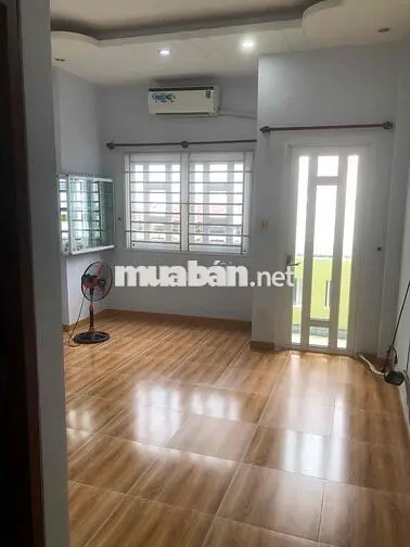 gia đình cho thuê nhà nguyên căn
