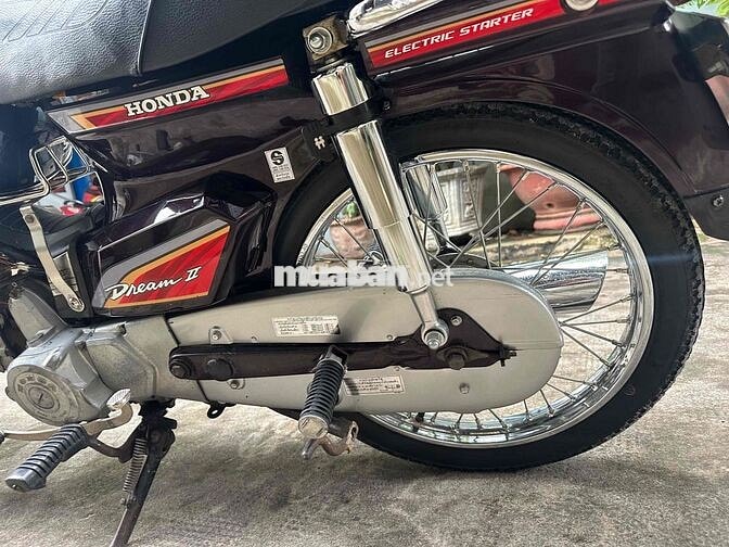 Honda Dream Thái Tím