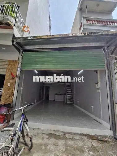 Nhà C4 Nguyễn Văn Hưởng, mặt đường ô tô tráh nhau, kinh doanh sầm uất