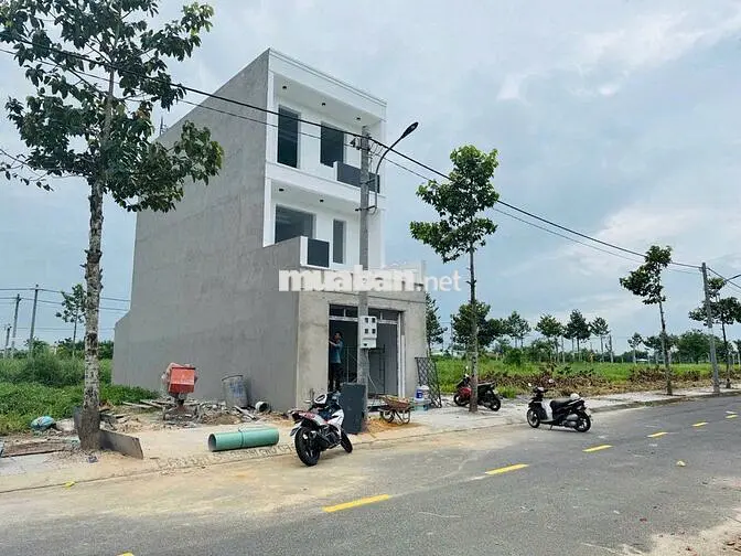 cần bán đất 90m2 trong khu đô thị thành phố Hồ Chí Minh giá chỉ 600tr
