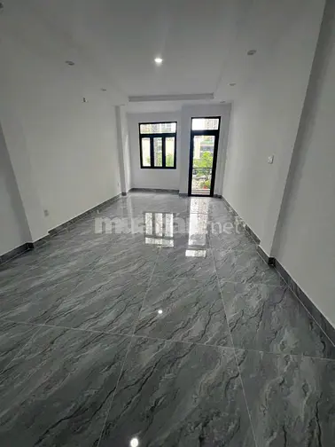 Bán nhà 2MT 59A 3 Tháng 2 ngay Hà Đô. DT 4x12m, 5 tầng