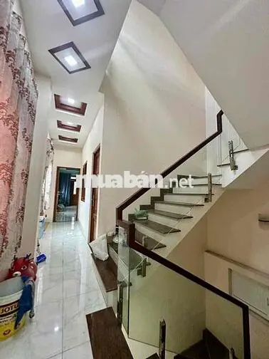 Cho Thuê Nhà Mặt Tiền Nguyễn Thị Sáu DT 5,5x38 1Trệt 2Lầu