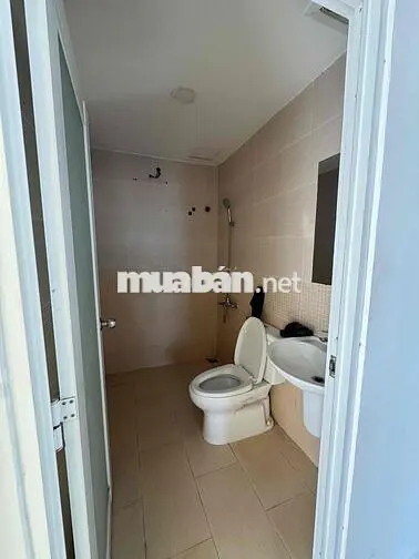Cho thuê căn hộ căn góc Oriental Plaza 105m2 3PN 2WC 3BC, NT cơ bản, g