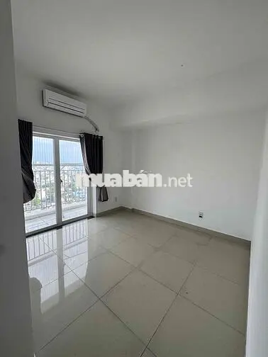 Cho thuê căn hộ căn góc Oriental Plaza 105m2 3PN 2WC 3BC, NT cơ bản, g