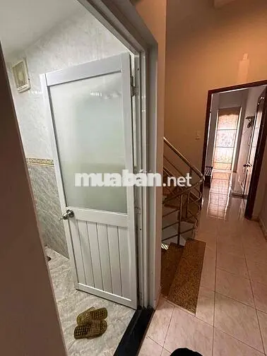 chính chủ cho thuê nhà 3 tầng hẻm 87 lê văn duyệt 13 triệu