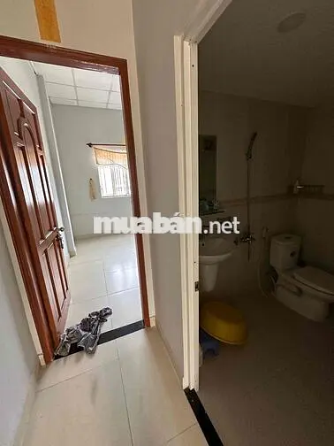 chính chủ cho thuê nhà 3 tầng hẻm 87 lê văn duyệt 13 triệu