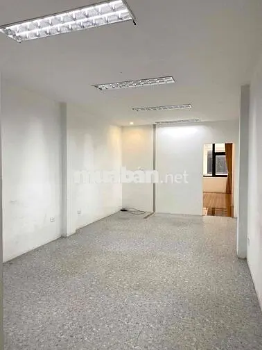Chính chủ cho thuê VP  70m² ngã tư Artemis Trường Chinh