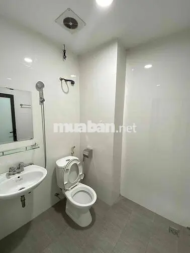 Chính chủ cho thuê VP  70m² ngã tư Artemis Trường Chinh