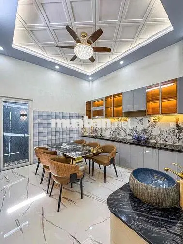 Bán Nhà Xây Mới 03 Phòng ngủ , 01 phòng thờ , nội thất rất cao cấp