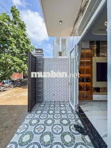 Bán Nhà Xây Mới 03 Phòng ngủ , 01 phòng thờ , nội thất rất cao cấp