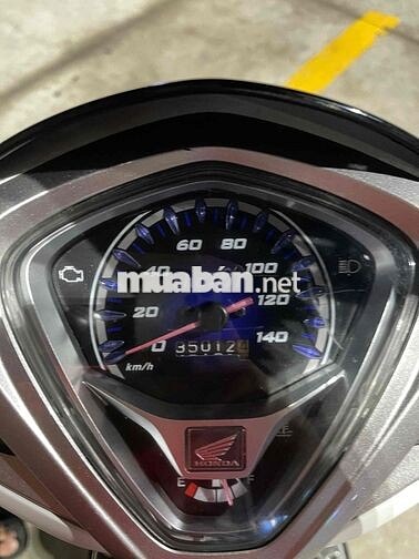 Honda Air Blade Trắng 35.000 km