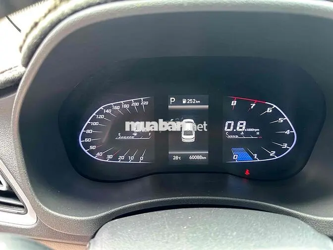 Hyundai Accent Trắng Bản cao cấp 60,000 km