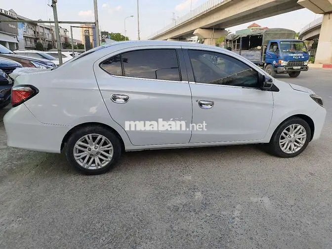 Mitsubishi Attrage 1.2AT Premium Trắng 12000 km
