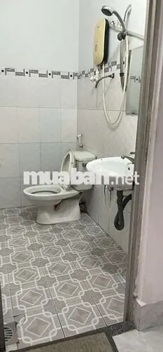 CHO THUÊ NHÀ MẶT TIỀN ĐƯỜNG LỚN 1 TRỆT 1 LỬNG, DT 4×20. XE TẢI THÔNG