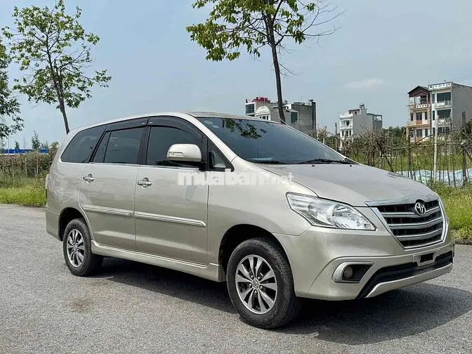Toyota Innova 2016 Số sàn Vàng cát