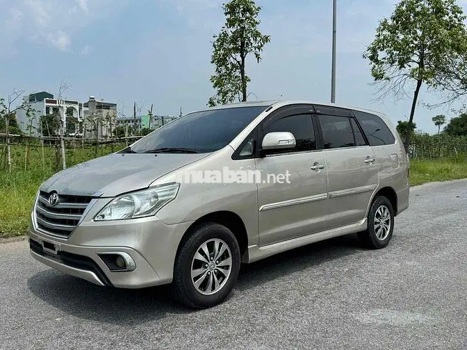 Toyota Innova 2016 Số sàn Vàng cát