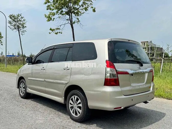 Toyota Innova 2016 Số sàn Vàng cát