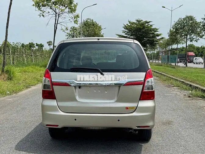 Toyota Innova 2016 Số sàn Vàng cát