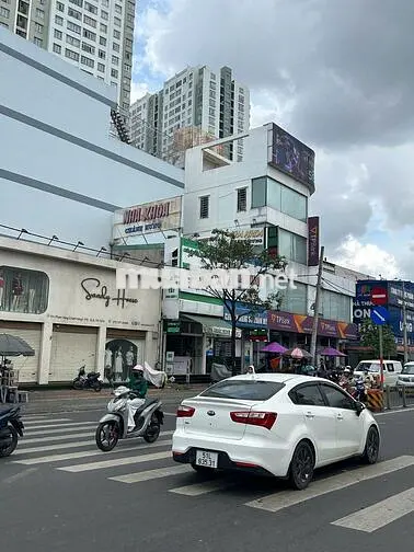 Kẹt chấp nhận bán lỗ 2ty MT Phạm Hùng,Q8,5.5x17m,thuê 40tr/th,16ty