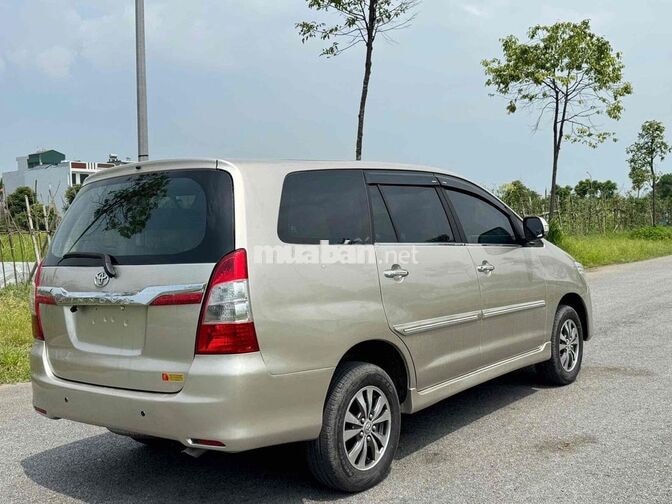 Toyota Innova 2016 Số sàn Vàng cát